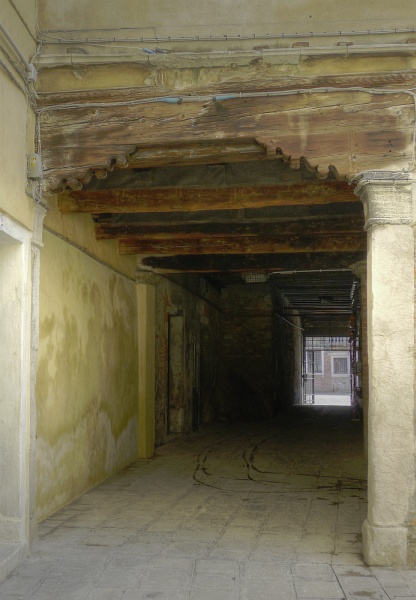Sotoportego e Corte de le Carozze, 2012